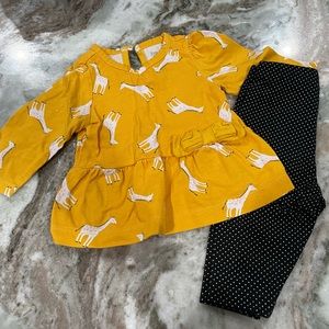 Giraffe long sleeve too with polka dot leggings
